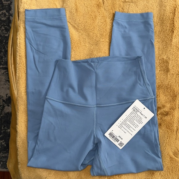 Lululemon align high-rise 23” NWT - Picture 3 of 3